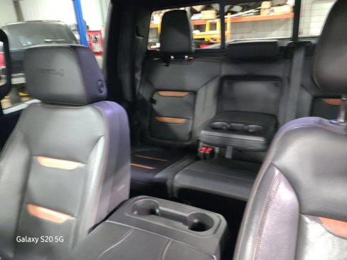 Used 2023 GMC Sierra 2500 AT4 w/ AT4 Preferred Package image 32