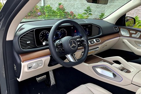 New 2026 Mercedes-Benz GLS 450 4MATIC image 6