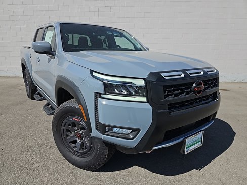 New 2025 Nissan Frontier PRO-4X image 2