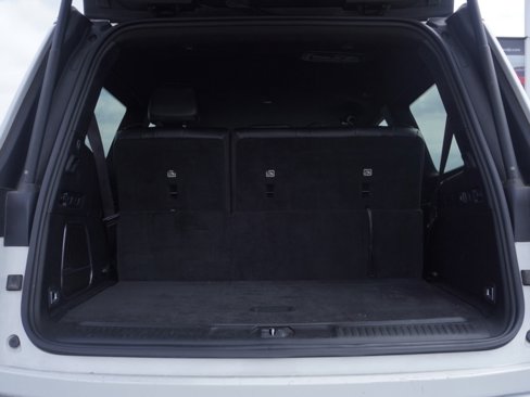Used 2024 Jeep Wagoneer Series II w/ Flexible Seating Group image 6