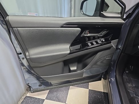New 2025 Subaru Solterra Touring image 17