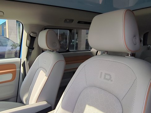 New 2025 Volkswagen ID. Buzz 1st Edition image 22