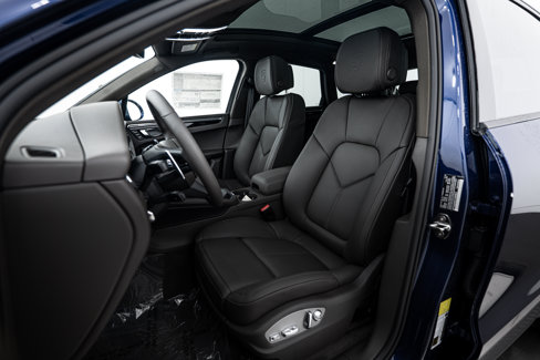 New 2026 Porsche Macan image 5