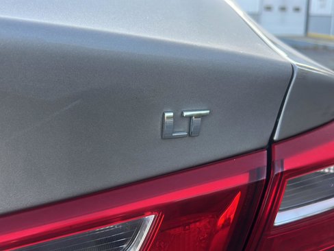 Used 2023 Chevrolet Malibu LT image 12