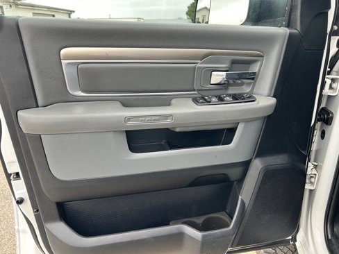 Used 2015 RAM 3500 Big Horn image 10
