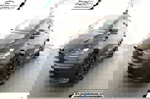 Used 2024 Tesla Model X image 1