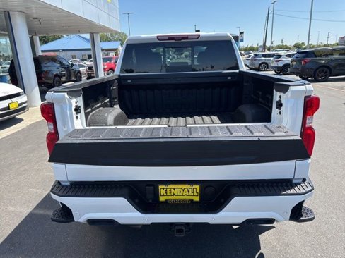 Used 2024 Chevrolet Silverado 1500 High Country image 11