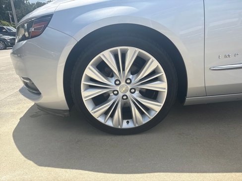 Used 2018 Chevrolet Impala Premier w/ Premier Confidence Package image 15