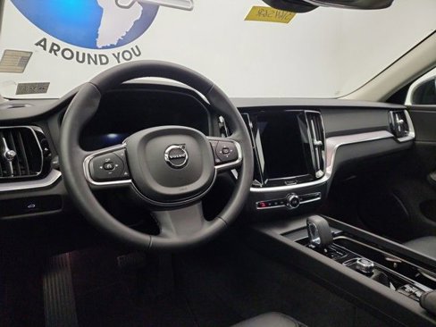 Used 2024 Volvo S60 B5 Core image 18