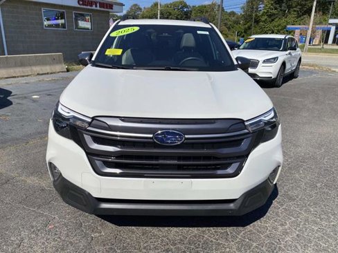 Certified 2025 Subaru Forester Premium image 10