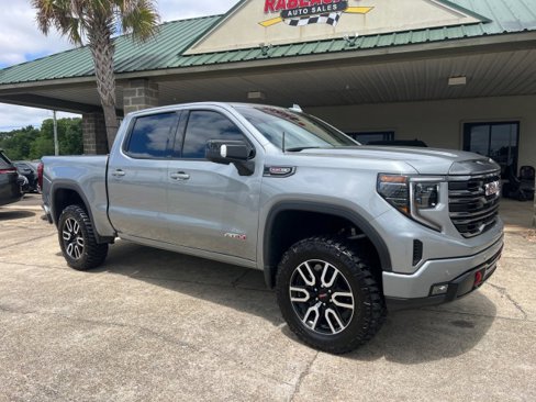 Used 2024 GMC Sierra 1500 AT4 w/ Technology Package image 2