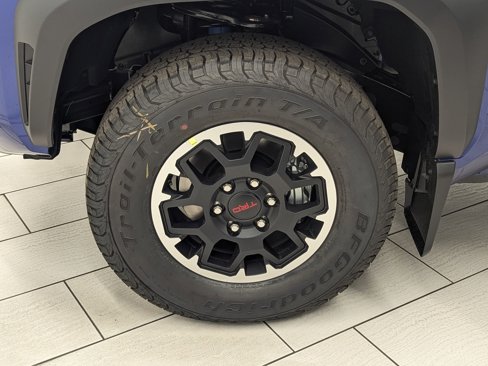 New 2025 Toyota Tacoma SR image 9