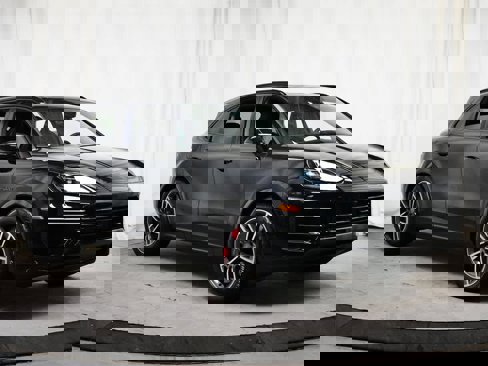 New 2025 Porsche Cayenne Turbo image 9