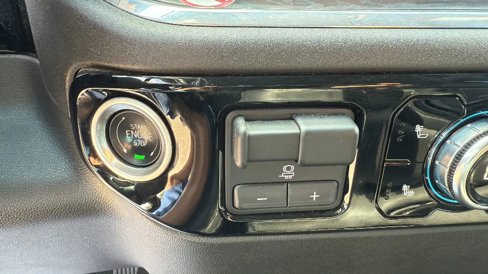 Used 2025 GMC Sierra 1500 SLT image 23