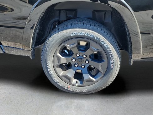 New 2025 RAM 1500 Big Horn image 4