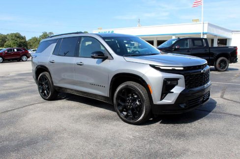 New 2026 Chevrolet Traverse RS image 2