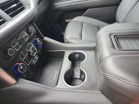 Certified 2022 Chevrolet Tahoe Z71 w/ Luxury Package image 24