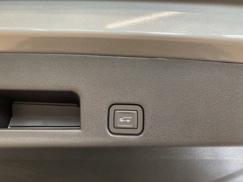 New 2026 Chevrolet Traverse LT w/ LPO, Floor Liner Package image 8