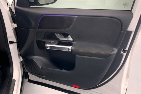 Certified 2022 Mercedes-Benz GLB 250 image 9