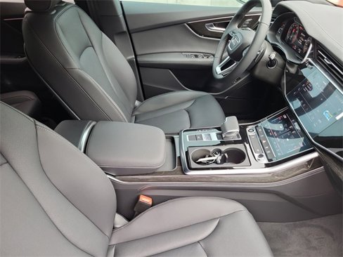New 2025 Audi Q8 Premium Plus image 17