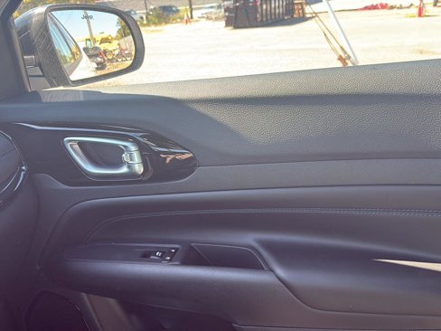 New 2026 Jeep Compass Limited image 30