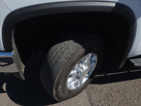 Used 2023 Chevrolet Silverado 2500 LT image 15