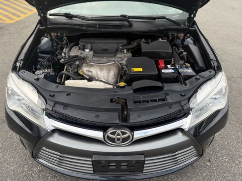 Used 2015 Toyota Camry LE image 41