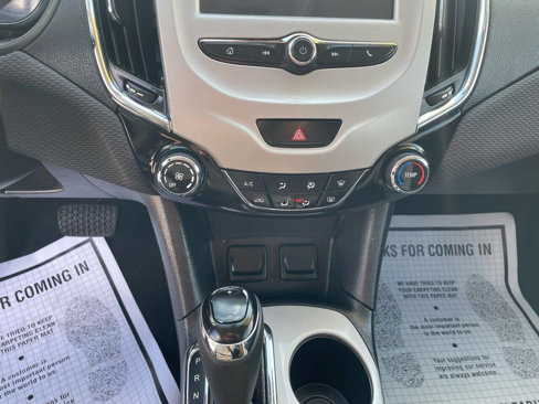 Used 2017 Chevrolet Cruze LS image 27