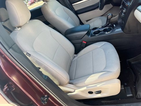 Used 2019 Ford Explorer XLT w/ Equipment Group 201A image 27