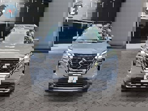 Used 2023 Nissan Rogue SL w/ SL Premium Package image 8