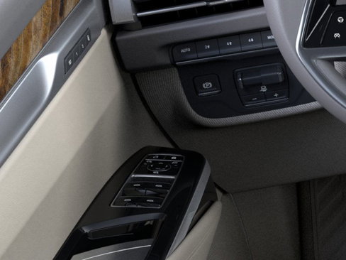 New 2025 Cadillac Escalade ESV Sport Platinum w/ LPO, ONYX Package image 46