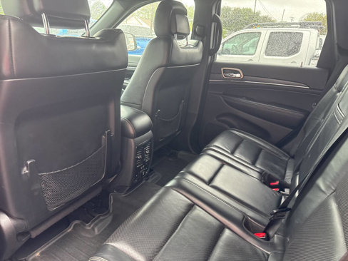 Used 2017 Jeep Grand Cherokee Limited w/ Luxury Group II image 18