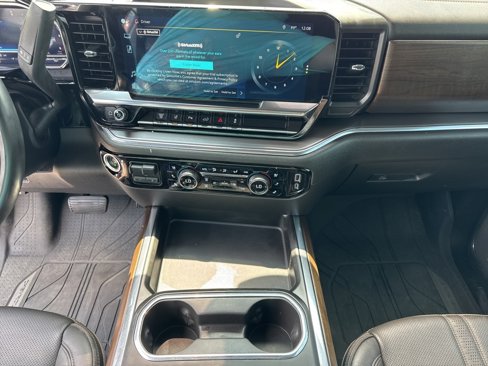 Used 2024 Chevrolet Silverado 2500 High Country w/ High Country Premium Package image 47