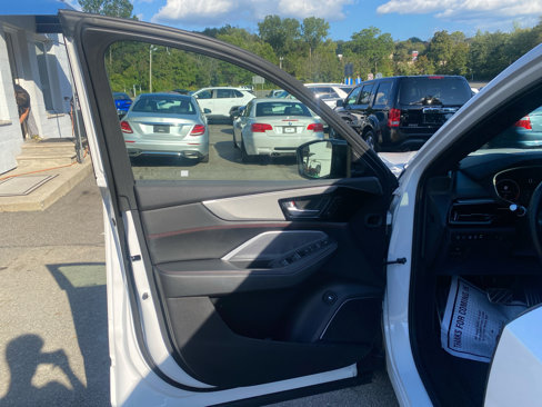 Used 2025 Acura MDX A-Spec image 17
