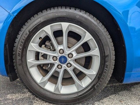 Used 2020 Ford Fusion SE image 25