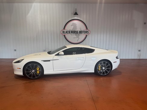 Used 2015 Aston Martin DB9 Coupe image 1