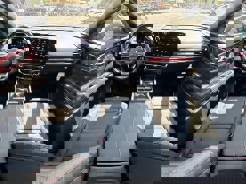 New 2026 Chevrolet Traverse Z71 w/ Enhanced Driving Package image 2