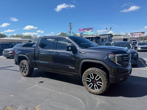 Used 2025 GMC Sierra 1500 AT4 w/ AT4 Premium Package image 2