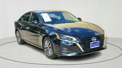 Certified 2023 Nissan Altima 2.5 SV image 1