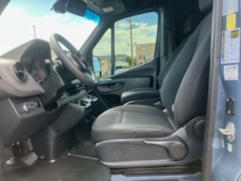 Used 2019 Mercedes-Benz Sprinter 144 image 8