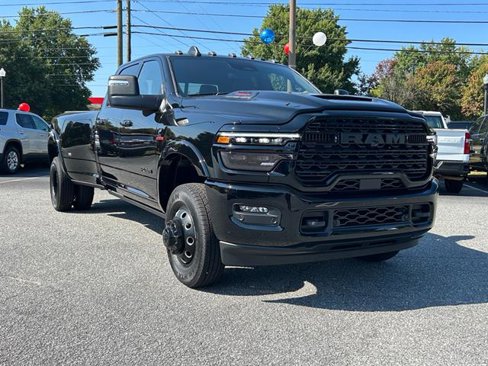 New 2025 RAM 3500 Limited image 13