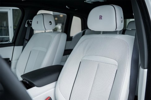 New 2025 Rolls-Royce Cullinan image 22