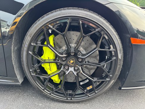 Used 2020 Lamborghini Huracan EVO image 27