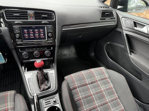 Used 2020 Volkswagen GTI S image 17