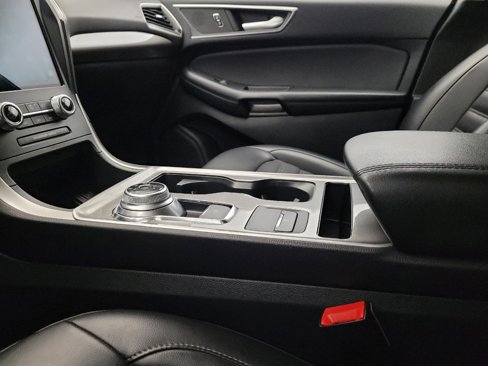 Used 2024 Ford Edge SEL image 26