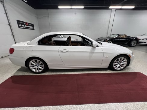 Used 2012 BMW 328i Convertible image 42