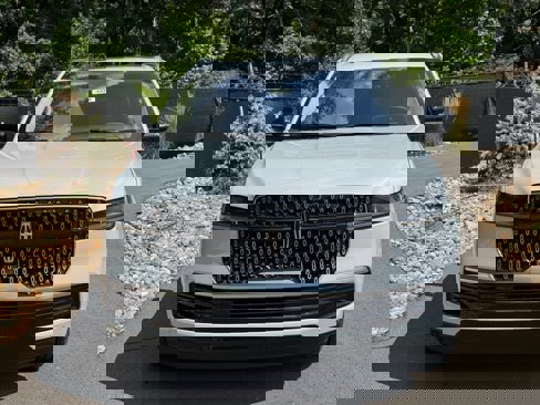 New 2025 Lincoln Navigator L Reserve image 8