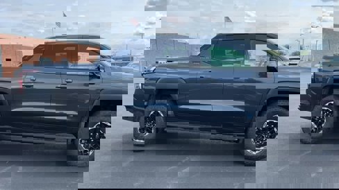 New 2026 Chevrolet Silverado EV Trail Boss image 4