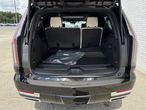 New 2025 Cadillac Escalade ESV Premium Luxury Platinum image 4