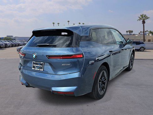 New 2026 BMW iX xDrive60 w/ Premium Package image 5